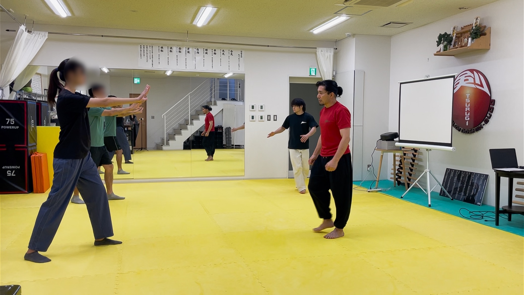 シンガポール経済開発庁様へ防犯護身術研修を実施しました